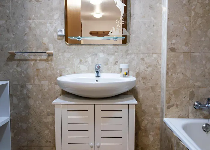 3c Azores Place * Ponta Delgada